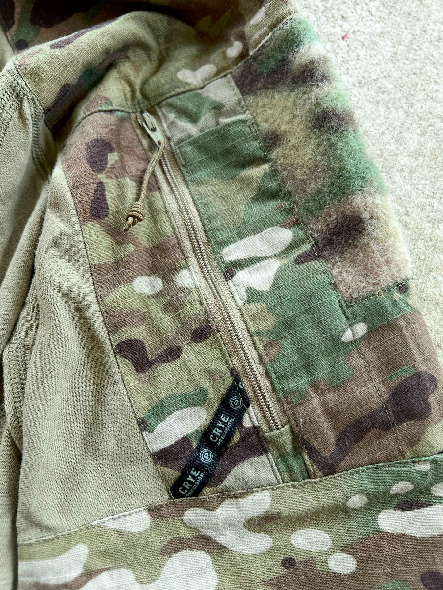 Crye Precision G4 medium regular multicam combat shirt
