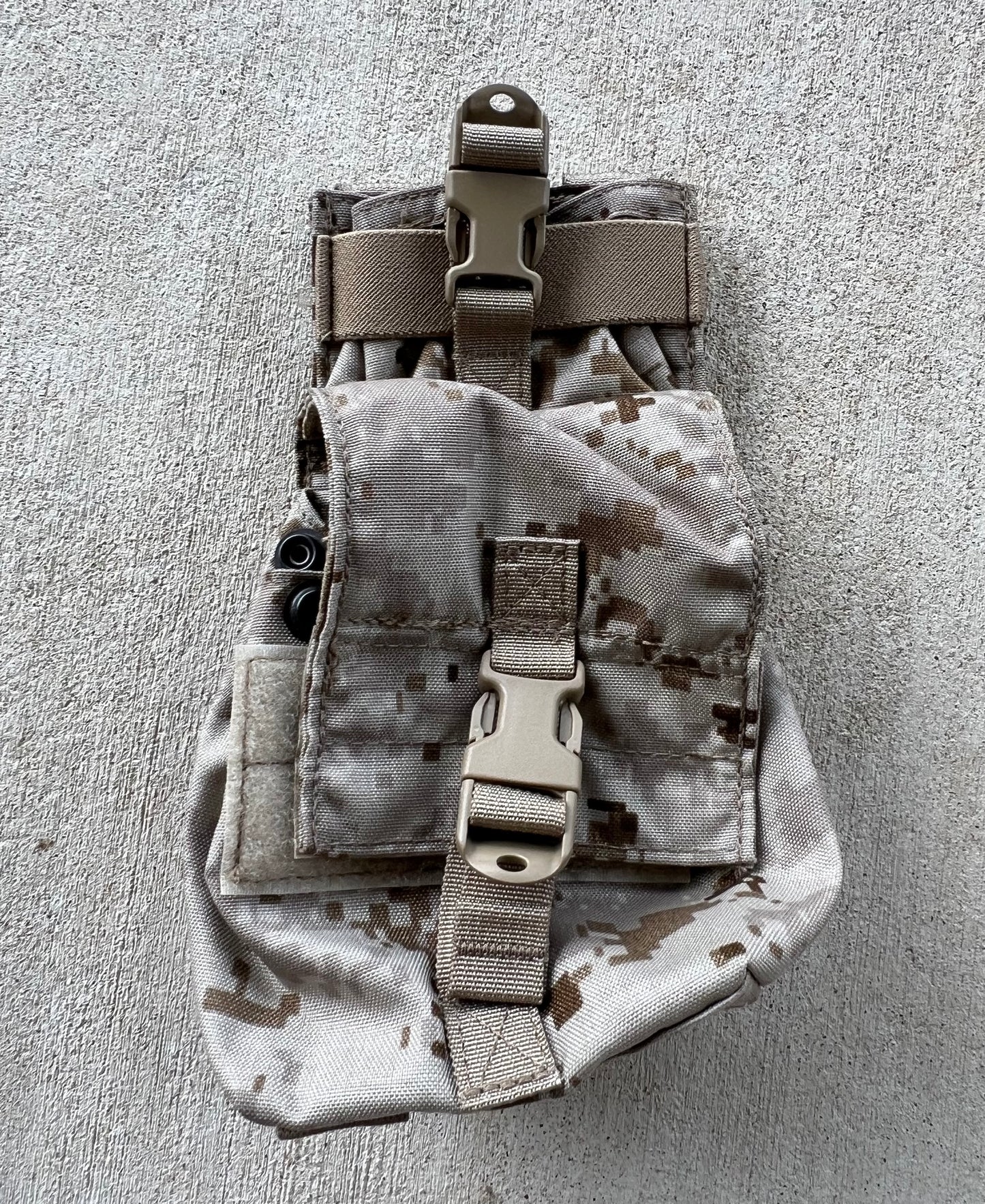 Eagle Allied Dig MBITR Radio Pouch with battery