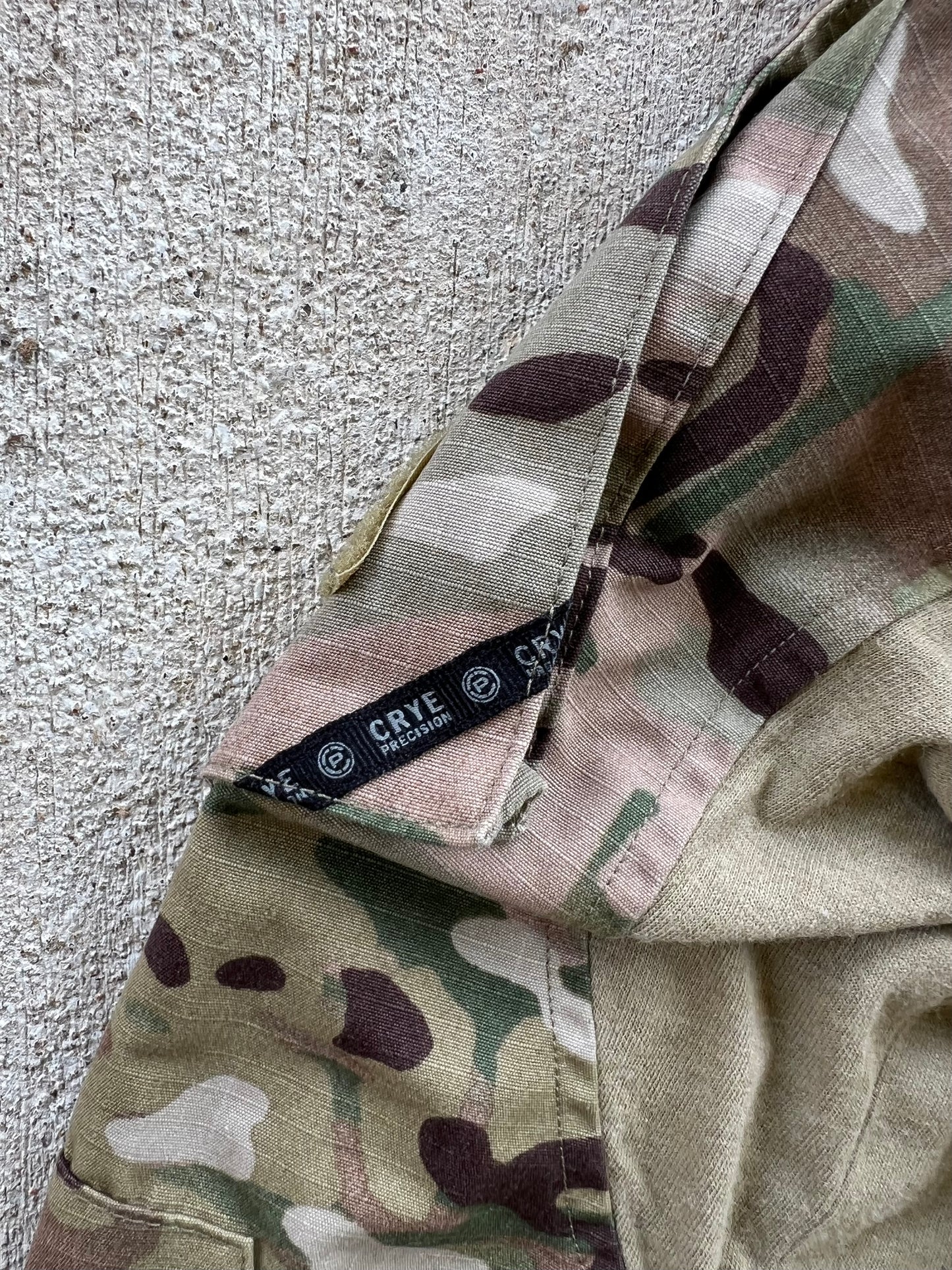 Crye Precision G3 medium regular multicam combat shirt
