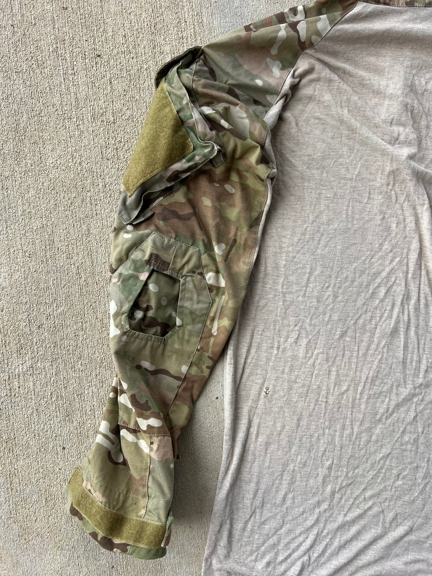 Crye Precision G2 medium long aor1 combat shirt oldgen seals cag devgru
