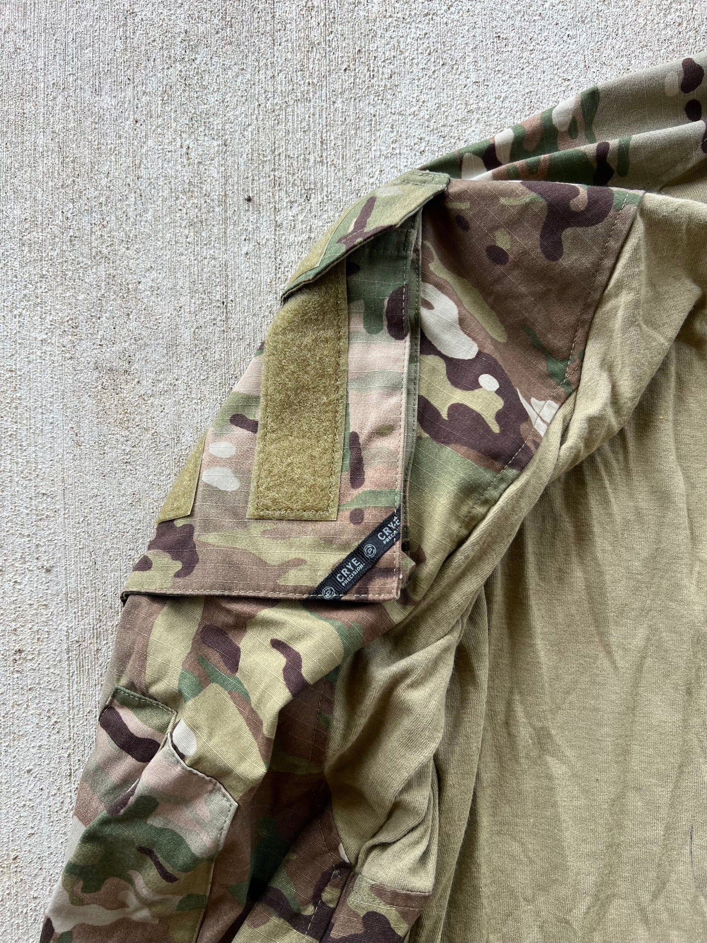 Crye Precision G3 medium long multicam combat shirt